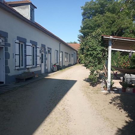 Ferienwohnung Au Tournebride Randan Exterior foto