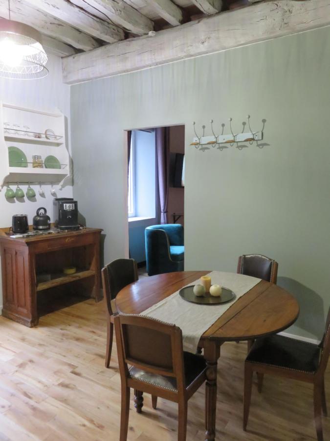 Ferienwohnung Au Tournebride Randan Exterior foto