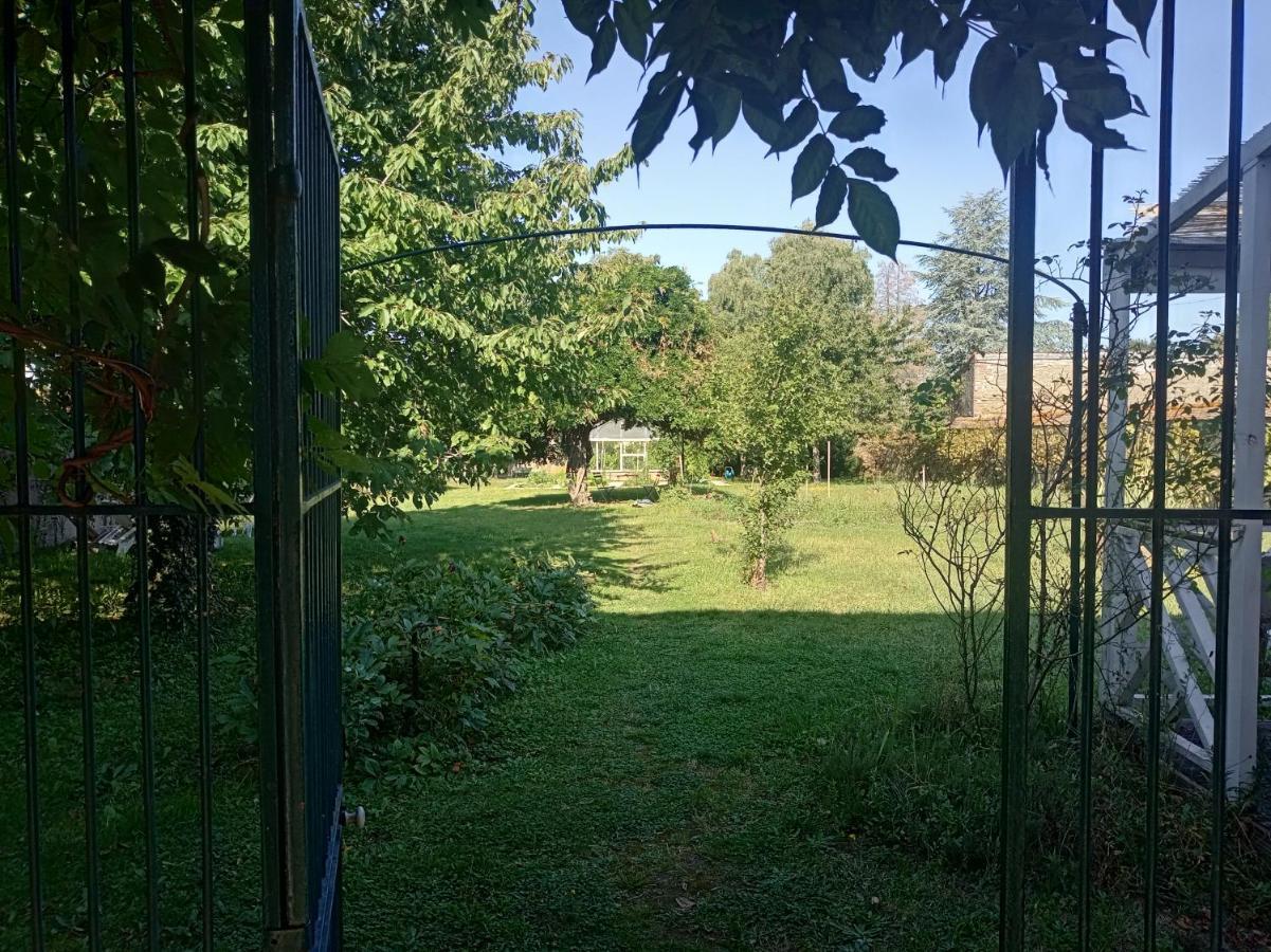 Ferienwohnung Au Tournebride Randan Exterior foto