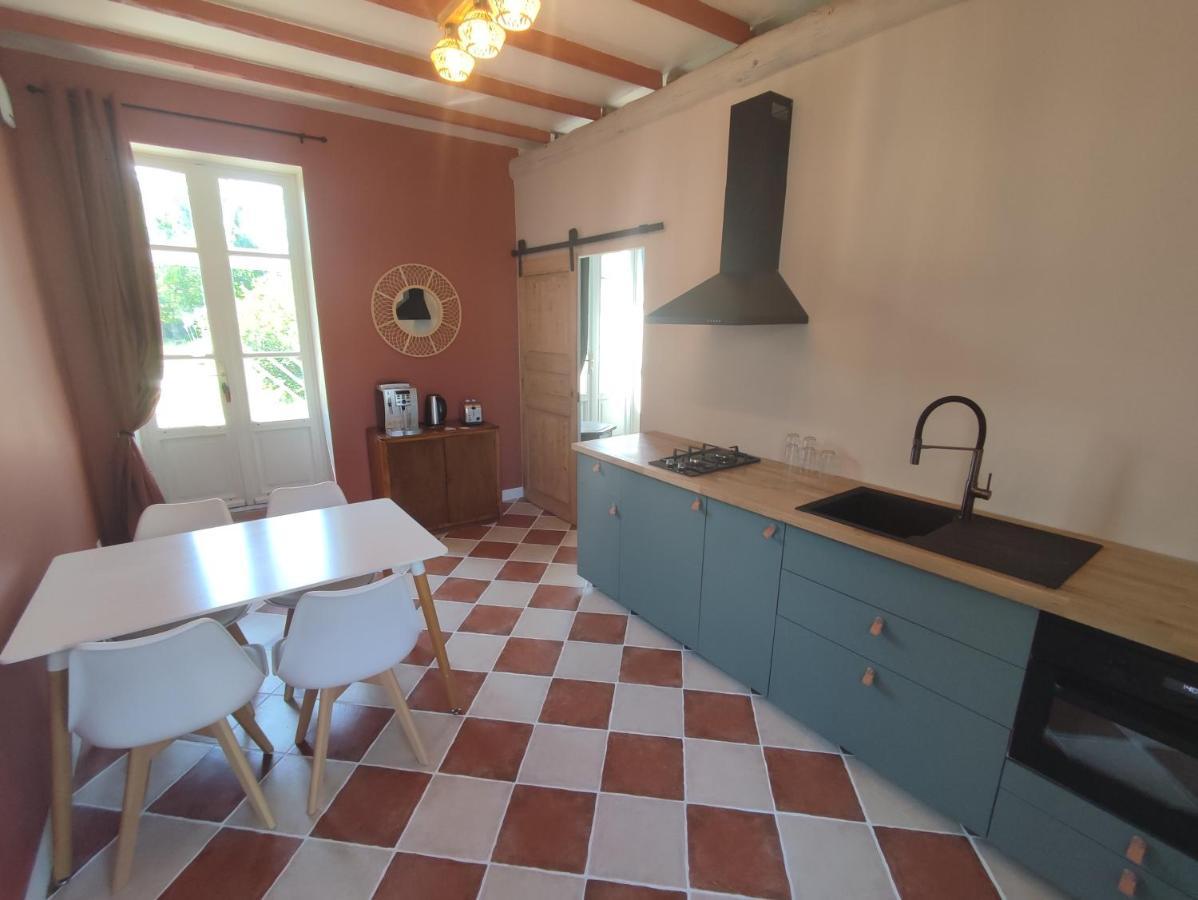 Ferienwohnung Au Tournebride Randan Exterior foto