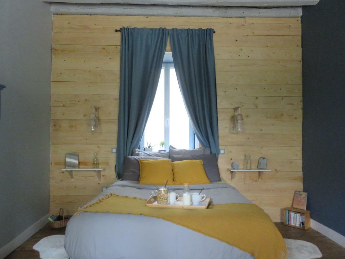 Ferienwohnung Au Tournebride Randan Exterior foto